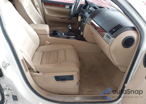 2006 Volkswagen Touareg V6 z USA, uszkodzony, nr VIN WVGLG77L76D005582